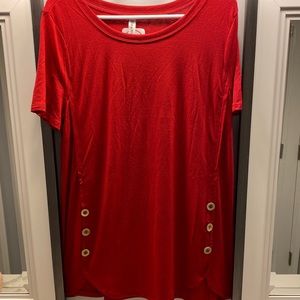 Unfitted shirt. (Unused)